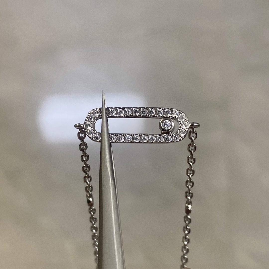 Move Uno Chain Bracelet
