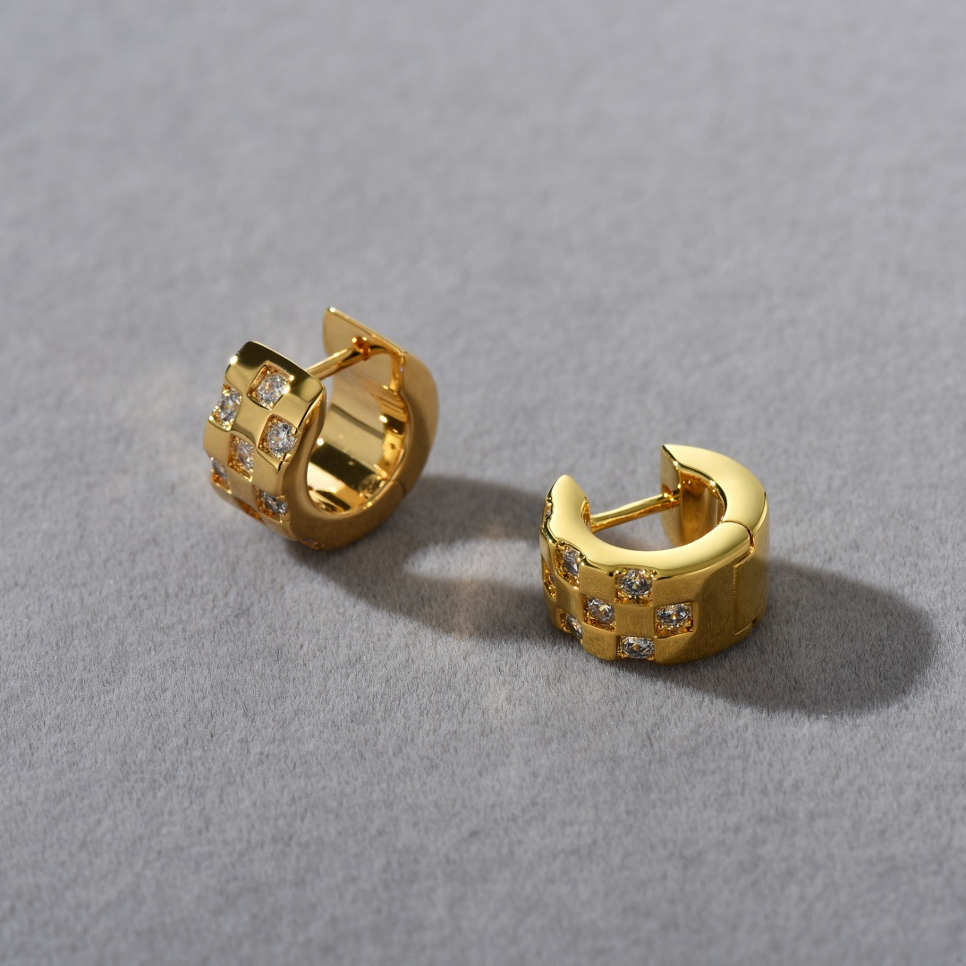 Sparkling Cubic Zirconia Small Hoop Earrings