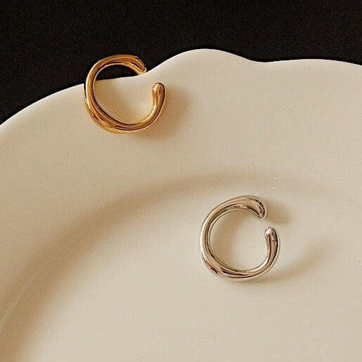 Sculptural Gold Ear Cuff for Cartilage Styling