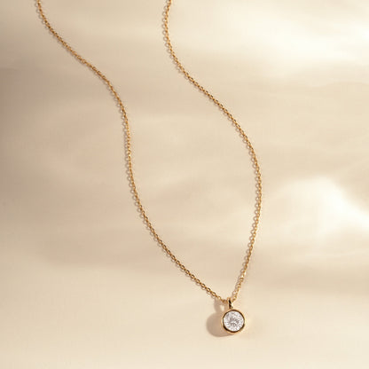Dainty Round Bezel Pendant Necklace